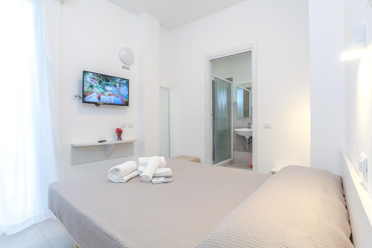 Hotel Tourist Meuble Rimini Exterior photo